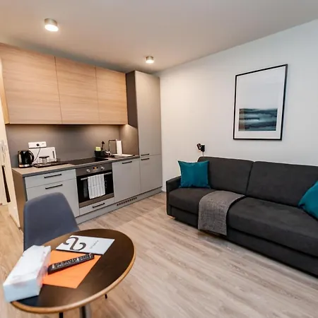 4u: Kampus Upstairs Apartment *