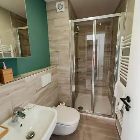 Apartment 4u: Kampus Upstairs *