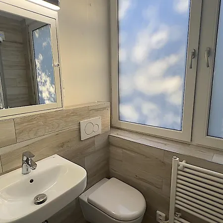 Apartment 4u: Kampus Upstairs